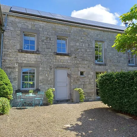 La Colline Aux Fees *