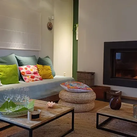 La Colline Aux Fees Ferienhaus